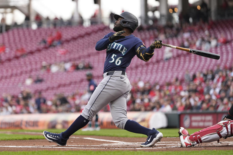 10-Inning Thriller: Mariners Beat Reds, Arozarena Plays Crucial Role 10-Inning Thriller: Mariners Beat Reds, Arozarena Plays Crucial Role
