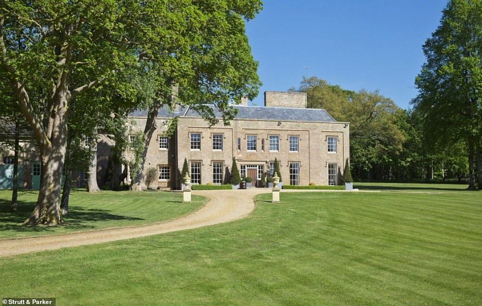 £202m Euromillions: A Life Of Luxury Awaits The Next Winner £202m Euromillions: A Life Of Luxury Awaits The Next Winner