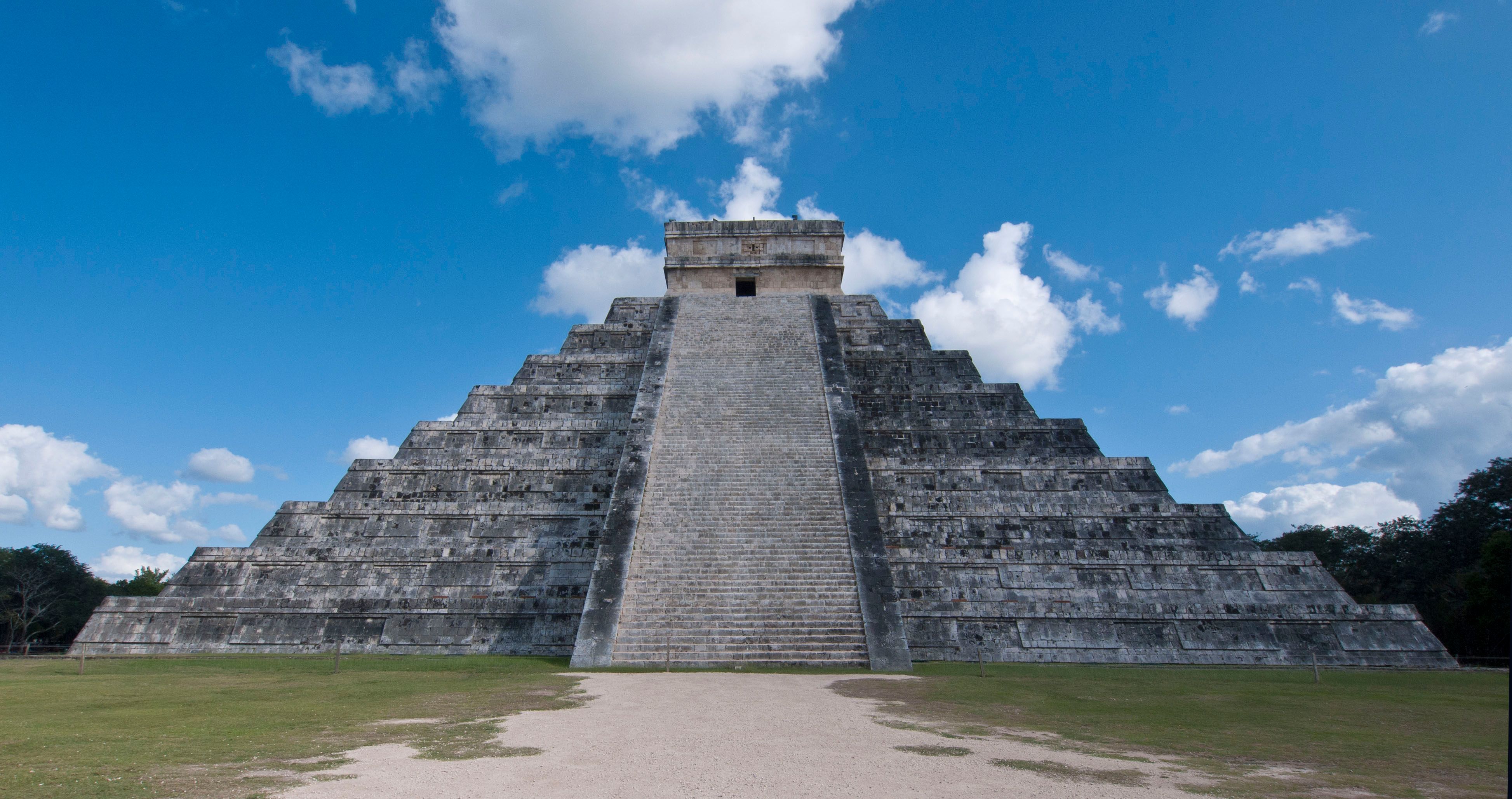 3,000-Year-Old Mayan Complex Unearthed: Pyramids And Canals Revealed 3,000-Year-Old Mayan Complex Unearthed: Pyramids And Canals Revealed