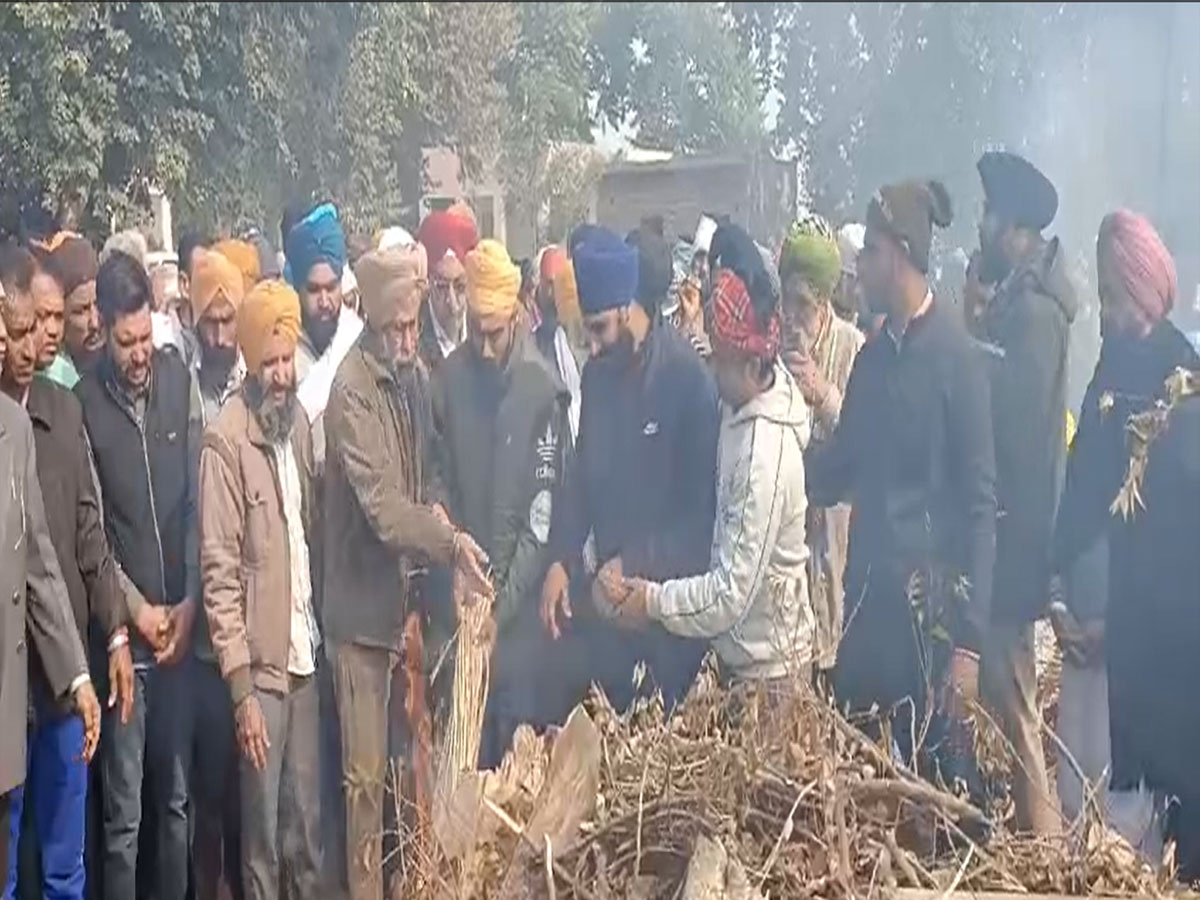 ओसामा बिन लादेन का परिवार: 5 पत्नियां, 26 बच्चे, और एक रहस्यमय जीवन ओसामा बिन लादेन का परिवार: 5 पत्नियां, 26 बच्चे, और एक रहस्यमय जीवन