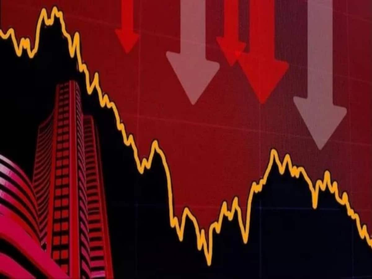 600 अंकों की गिरावट: Sensex और Nifty में भारी गिरावट से बाजार में उथल-पुथल 600 अंकों की गिरावट: Sensex और Nifty में भारी गिरावट से बाजार में उथल-पुथल