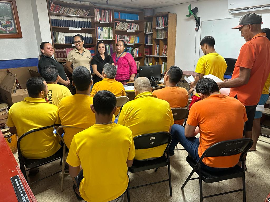 7 Vehículos Nuevos Mejoran La Operatividad Del Sistema Penitenciario 7 Vehículos Nuevos Mejoran La Operatividad Del Sistema Penitenciario