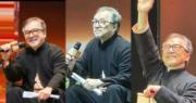 70歲成龍近況曝光!白髮街頭現身引發網友熱議 70歲成龍近況曝光!白髮街頭現身引發網友熱議