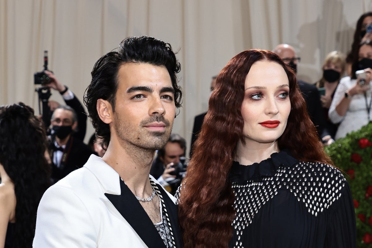 A Couple's Unexpected Argument Over Joe Jonas A Couple's Unexpected Argument Over Joe Jonas