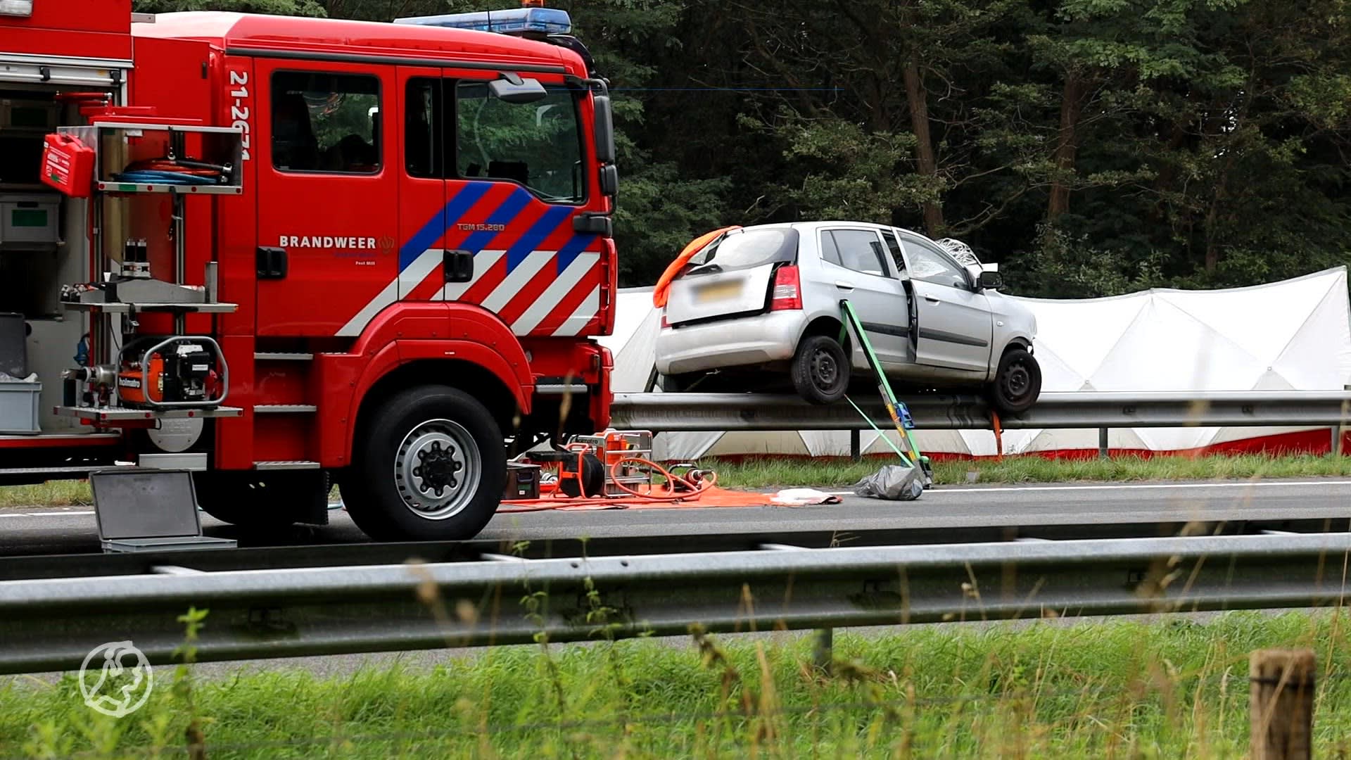 A67 Grashoek: Dodelijk Ongeval Met Drie Auto's, Slachtoffer Uit Venlo A67 Grashoek: Dodelijk Ongeval Met Drie Auto's, Slachtoffer Uit Venlo