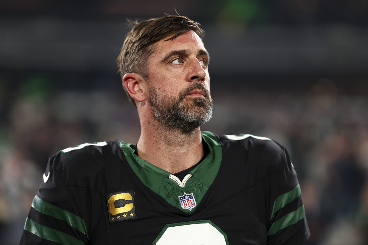 Aaron Rodgers At Steelers Facility: Speculation And Analysis