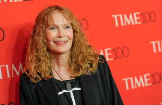 Actress Mia Farrow Seeks Trump's Imprisonment Following Venezuelan Deportation Controversy Actress Mia Farrow Seeks Trump's Imprisonment Following Venezuelan Deportation Controversy