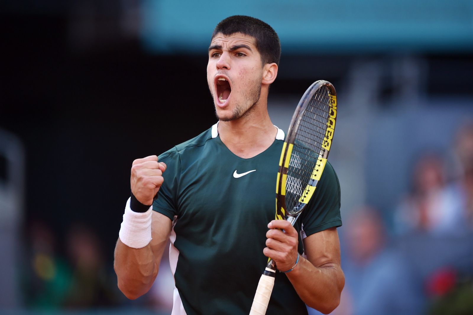 Alcaraz En Montecarlo: Celebrando La Alegría Del Tenis Alcaraz En Montecarlo: Celebrando La Alegría Del Tenis