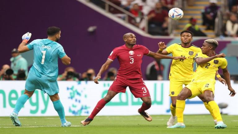 اللاعب عبد القادر ونتيجة مباراة قطر والخور اللاعب عبد القادر ونتيجة مباراة قطر والخور