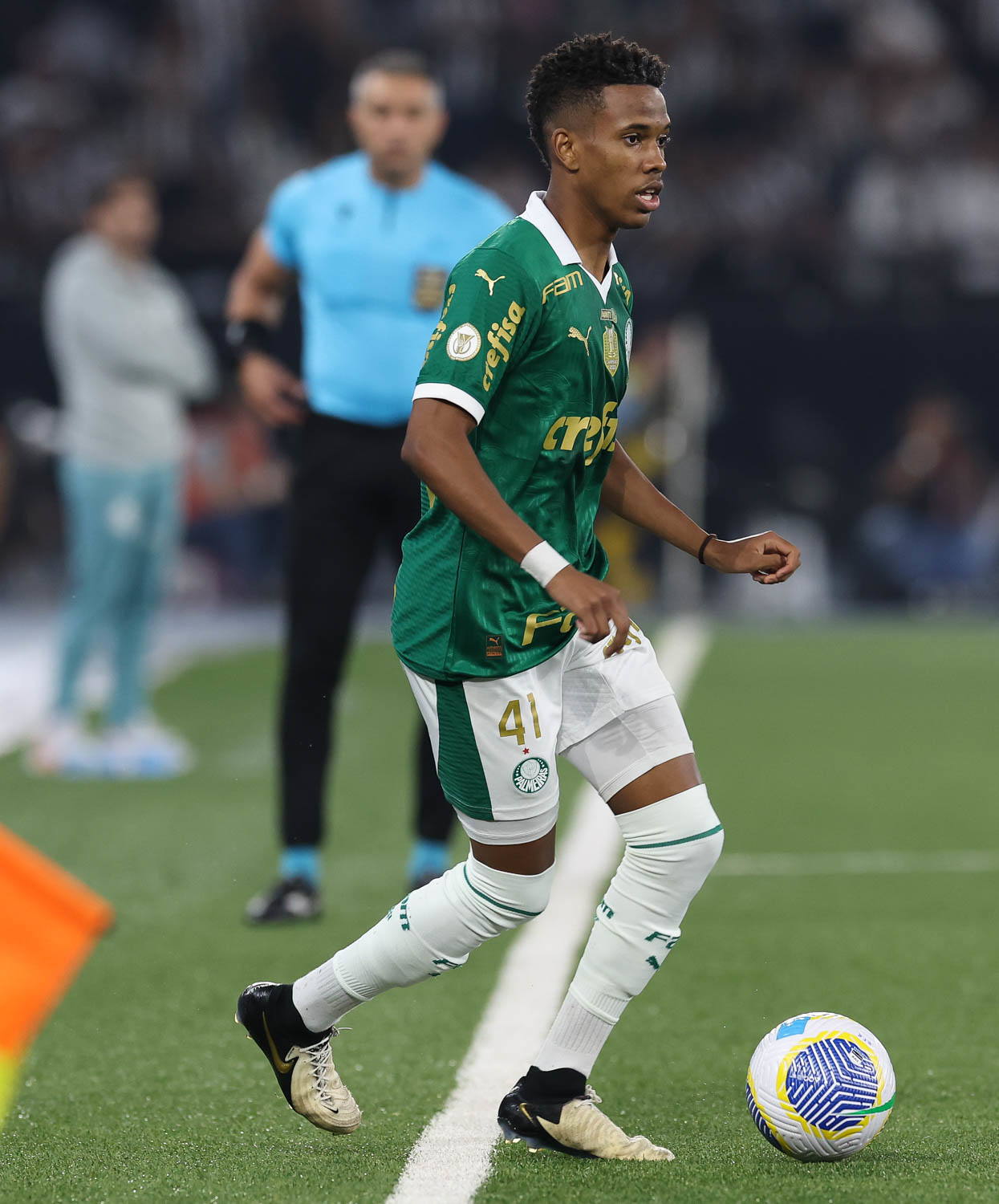 Altitude E Enjoo: Estêvão Deixa Jogo Do Palmeiras Após Episódio De Vômito Altitude E Enjoo: Estêvão Deixa Jogo Do Palmeiras Após Episódio De Vômito