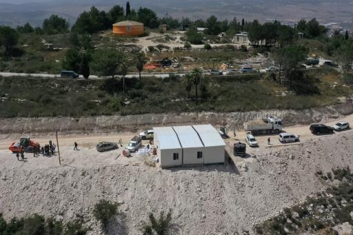 التوسع الاستيطاني: 13 حيًّا فلسطينيًا يواجه خطر الاستيلاء التوسع الاستيطاني: 13 حيًّا فلسطينيًا يواجه خطر الاستيلاء