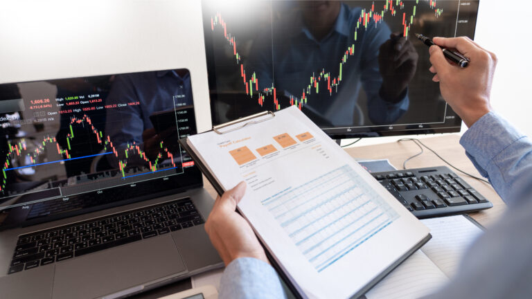 Amerikaanse Beurs Daalt, AEX Blijft Stijgen Amerikaanse Beurs Daalt, AEX Blijft Stijgen