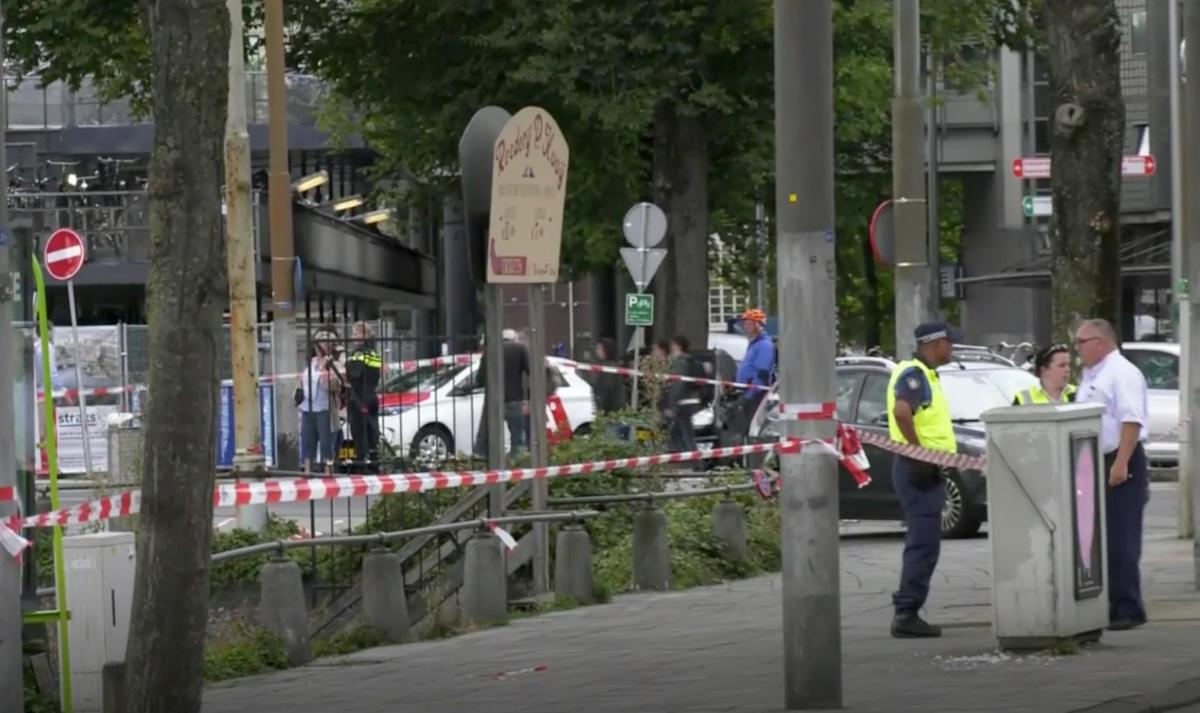 Amsterdam Knife Attack Leaves Five Injured; Police Launch Investigation Amsterdam Knife Attack Leaves Five Injured; Police Launch Investigation