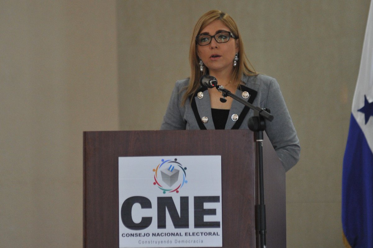 Ana Paola Hall Defiende La Independencia Y Colegiado Del CNE Ana Paola Hall Defiende La Independencia Y Colegiado Del CNE