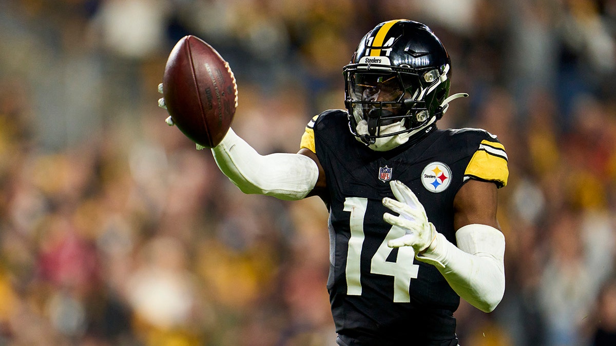 Analyzing George Pickens's Performance: A Solution For The Steelers Analyzing George Pickens's Performance: A Solution For The Steelers