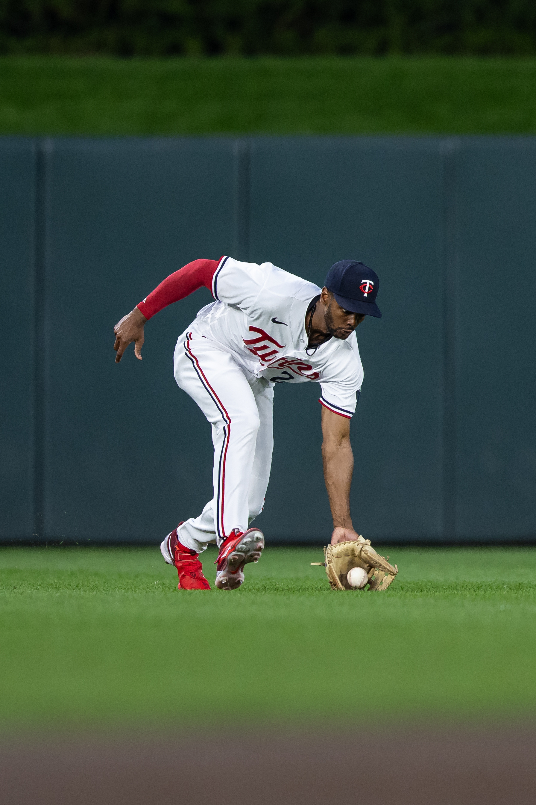 Angels Clinch Fourth Consecutive Win Angels Clinch Fourth Consecutive Win