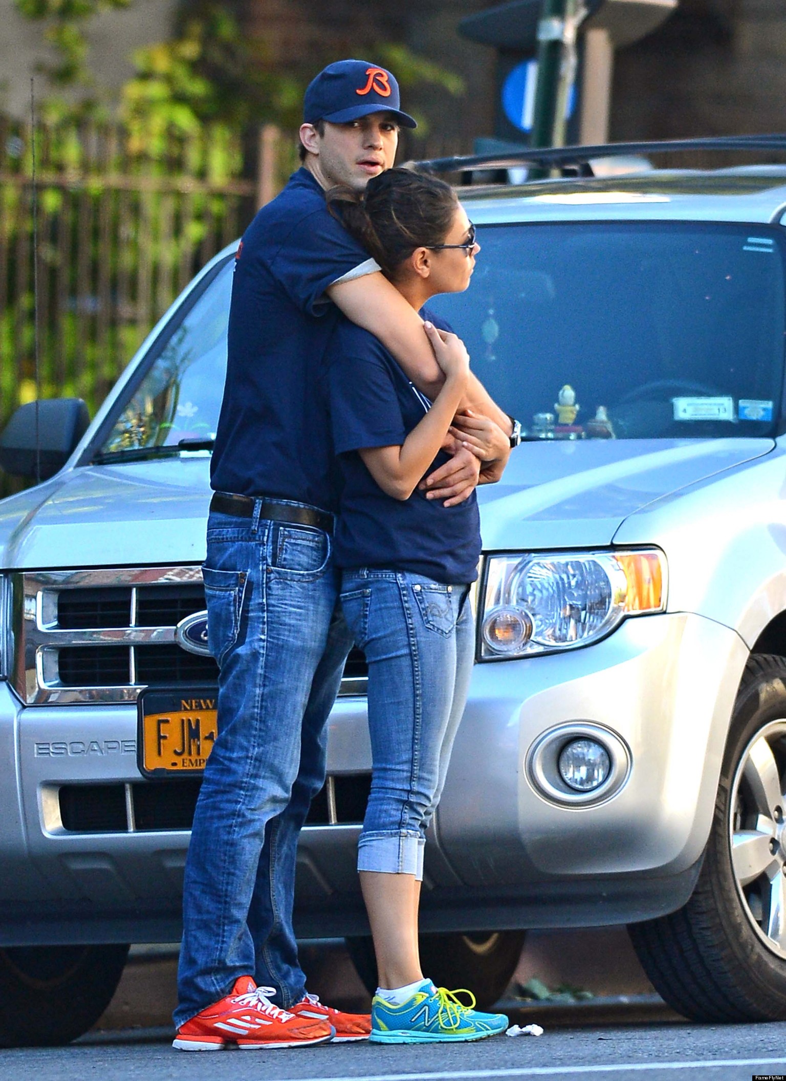 Ashton Kutcher & Mila Kunis: Couple Steps Out In Beverly Hills Following Venice Filming Ashton Kutcher & Mila Kunis: Couple Steps Out In Beverly Hills Following Venice Filming