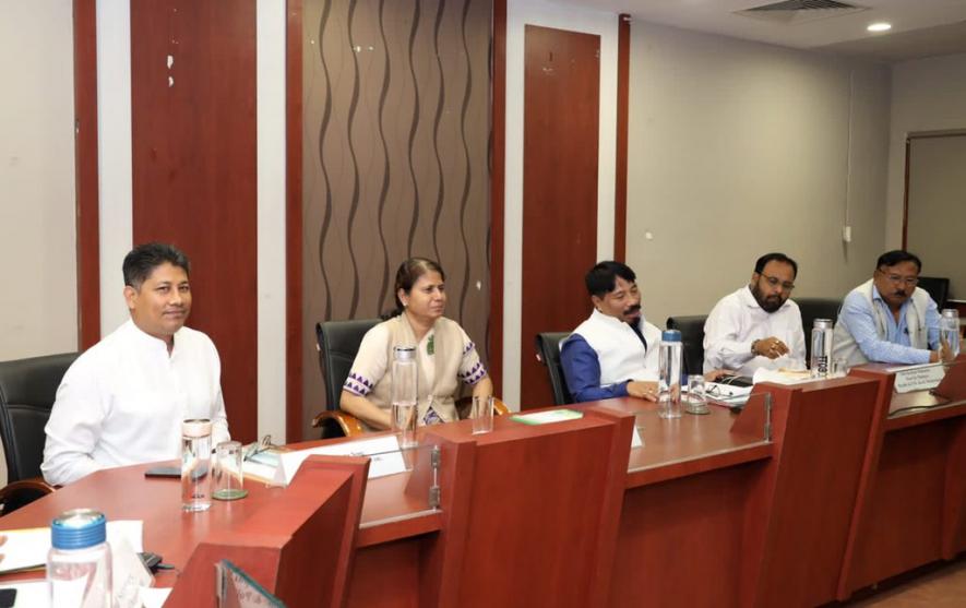 Assam Government To Crack Down On Aadhaar Holders Outside NRC List Assam Government To Crack Down On Aadhaar Holders Outside NRC List