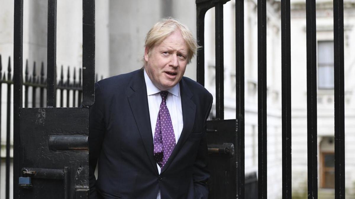 Ataque De Avestruz A Boris Johnson Durante Visita Familiar A Texas Ataque De Avestruz A Boris Johnson Durante Visita Familiar A Texas