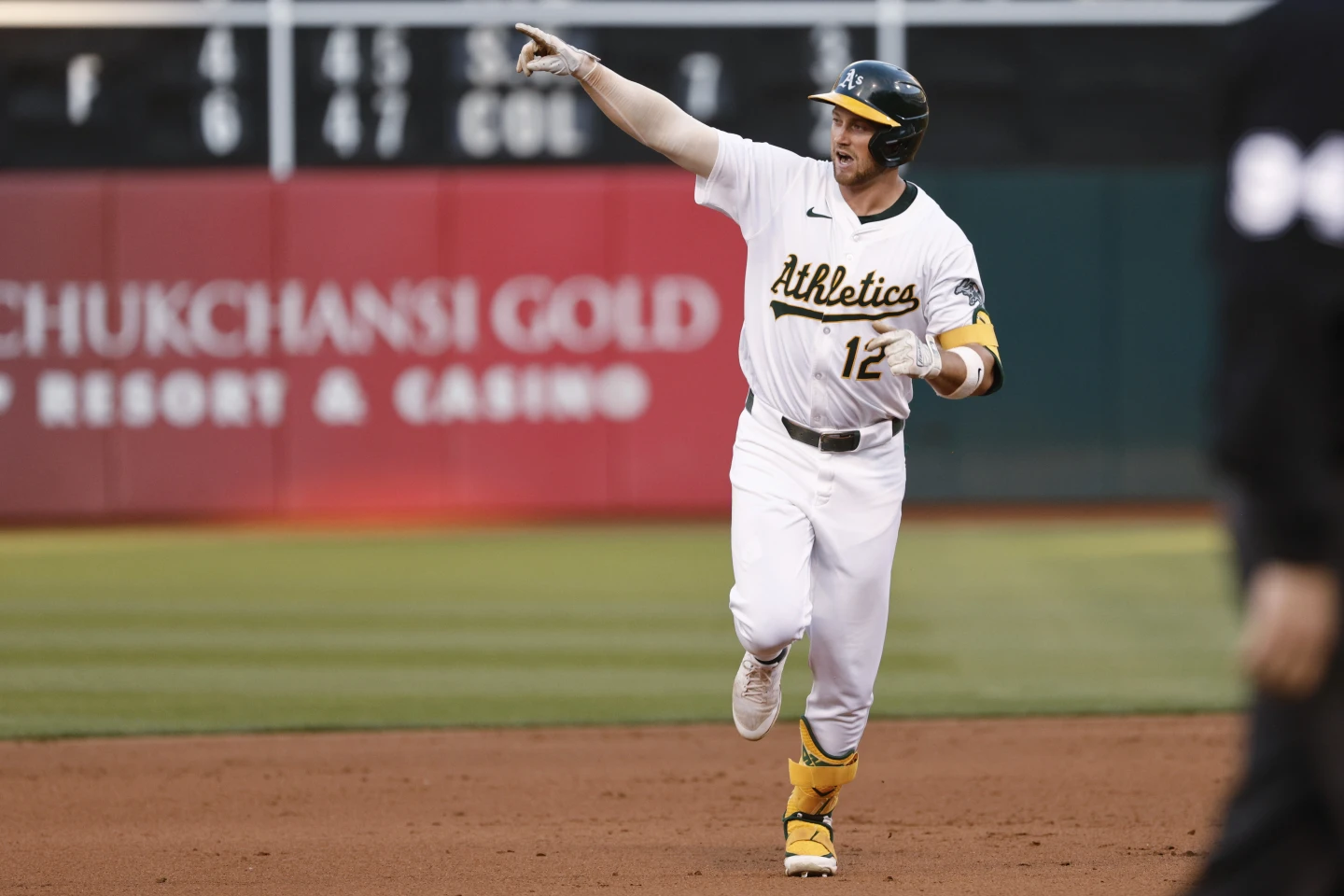 Athletics Defeat Mariners: Rooker And Muncy's Home Runs Lead The Way Athletics Defeat Mariners: Rooker And Muncy's Home Runs Lead The Way