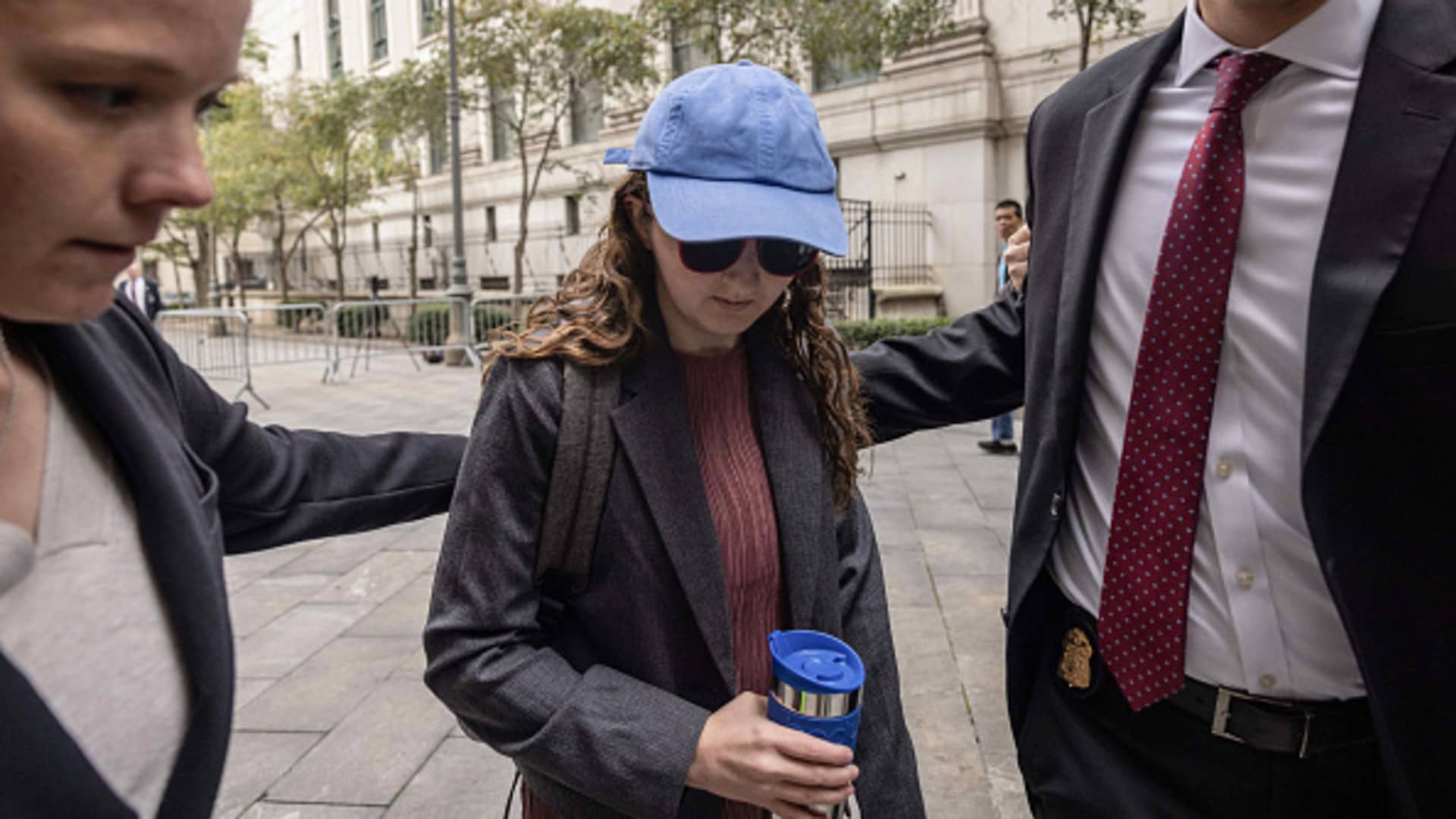 Aunt's Testimony Sheds Light On Kelly's Child Sale Allegation Aunt's Testimony Sheds Light On Kelly's Child Sale Allegation