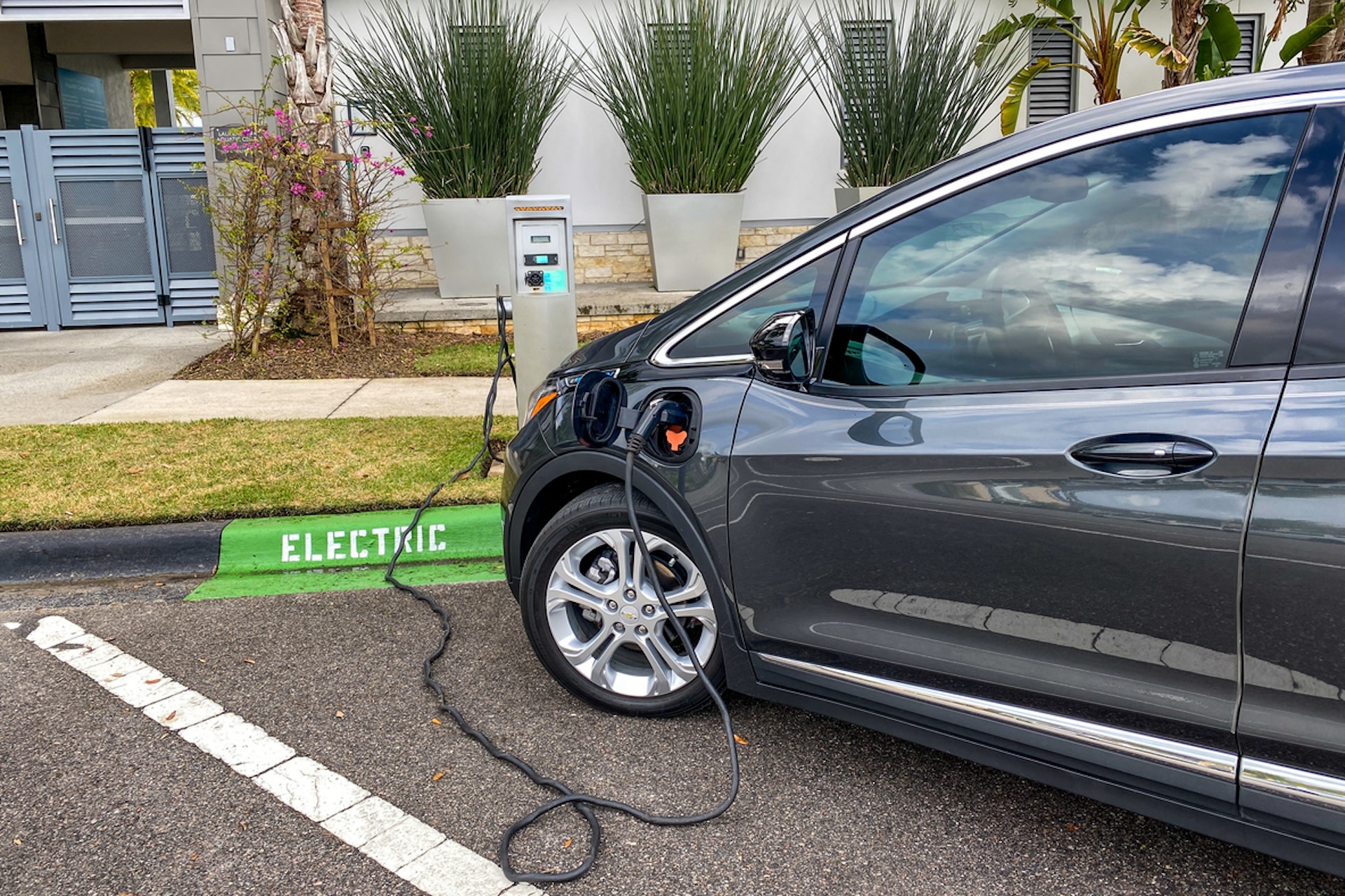 Auto Dealers Double Down Against EV Mandate Requirements Auto Dealers Double Down Against EV Mandate Requirements