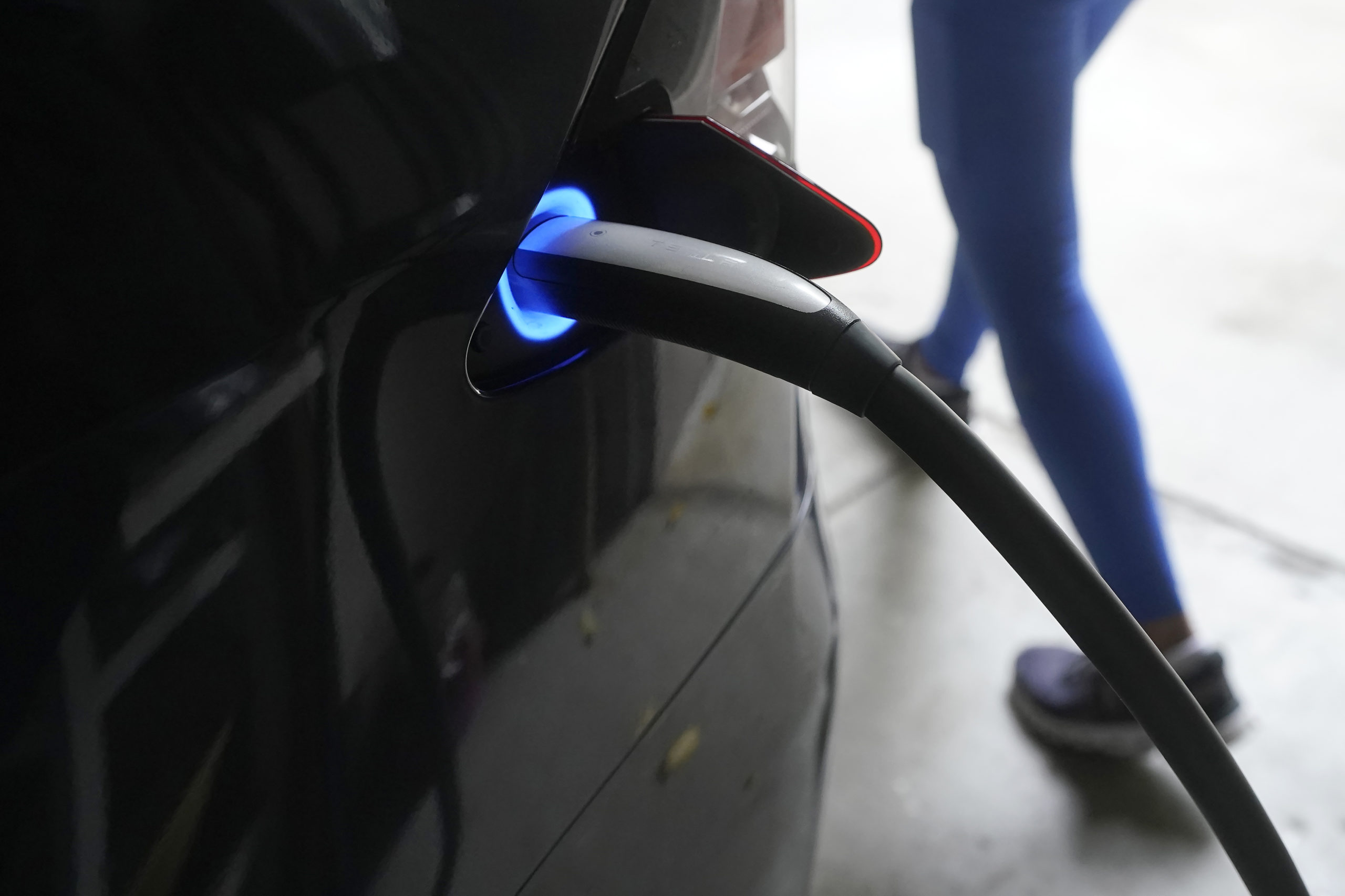 Auto Dealers Renew Fight Against EV Sales Requirements Auto Dealers Renew Fight Against EV Sales Requirements