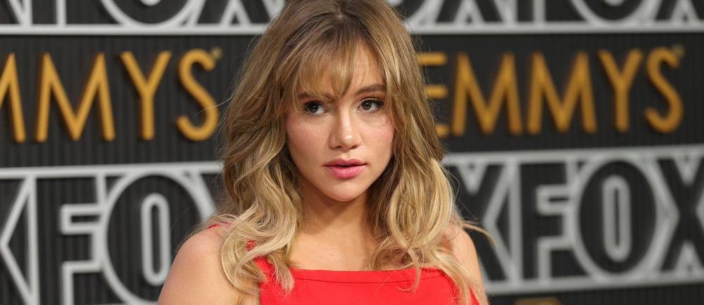 Behind The Scenes Of Suki Waterhouse's North American SURFACE Tour Behind The Scenes Of Suki Waterhouse's North American SURFACE Tour