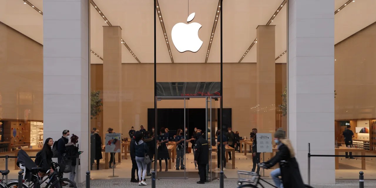 Berkshire Hathaway And Apple: Will Buffett's Succession Impact Apple Stock? Berkshire Hathaway And Apple: Will Buffett's Succession Impact Apple Stock?