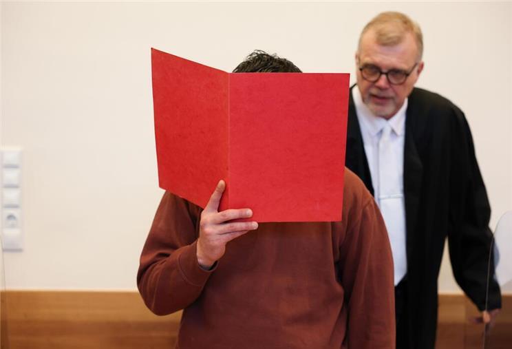 Bestechungsskandal Uni Duisburg-Essen: Mitarbeiterin Legt Geständnis Ab Bestechungsskandal Uni Duisburg-Essen: Mitarbeiterin Legt Geständnis Ab