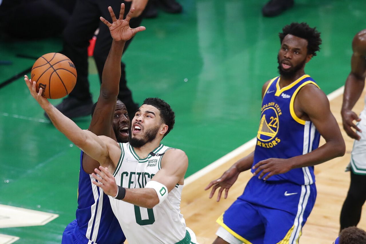 Boston Celtics Coach Updates On Jayson Tatum's Wrist Injury Boston Celtics Coach Updates On Jayson Tatum's Wrist Injury