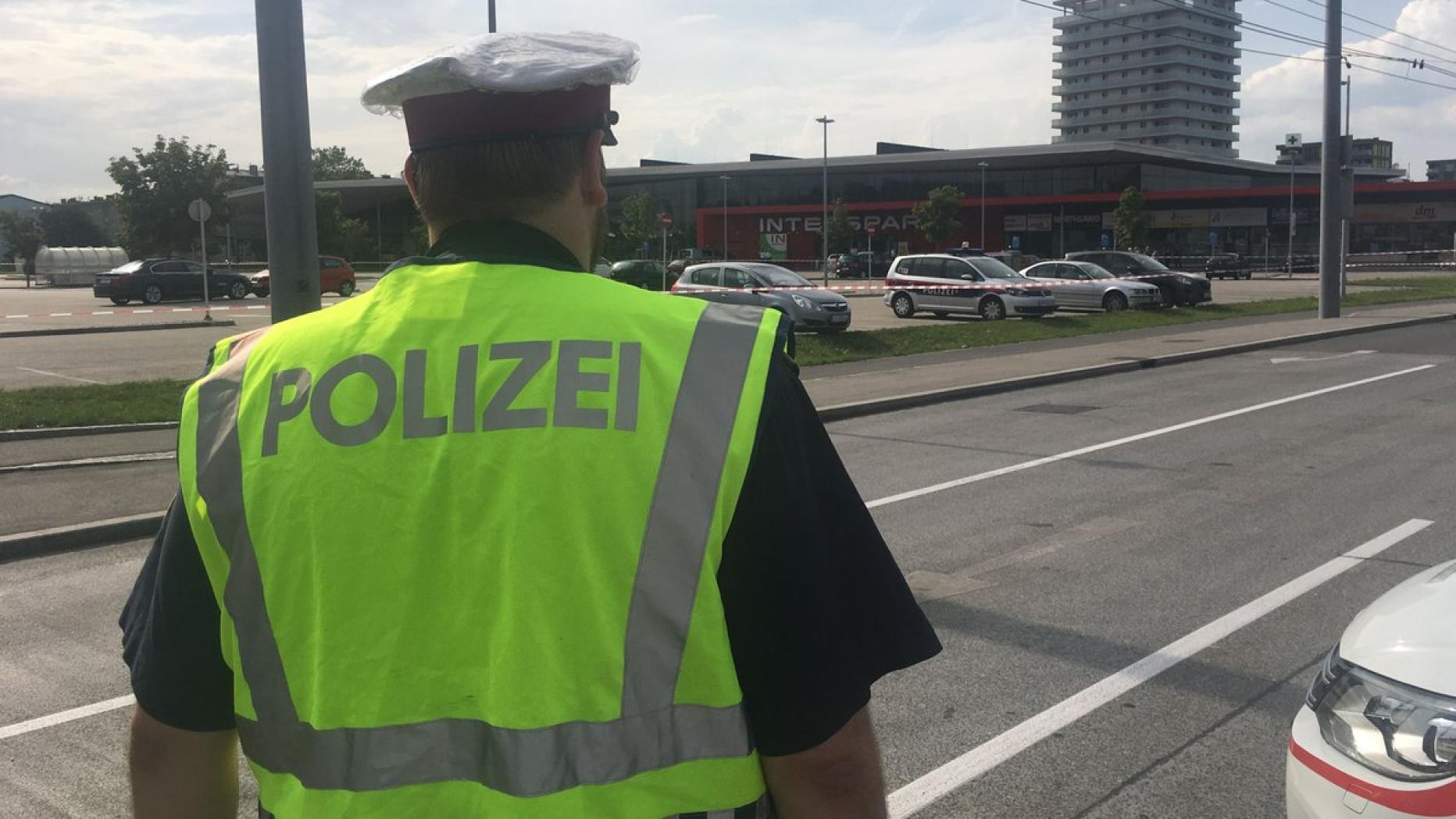 Bremen & Niedersachsen: Keine Gefahr Mehr An Braunschweiger Grundschule Nach Bombendrohung Bremen & Niedersachsen: Keine Gefahr Mehr An Braunschweiger Grundschule Nach Bombendrohung