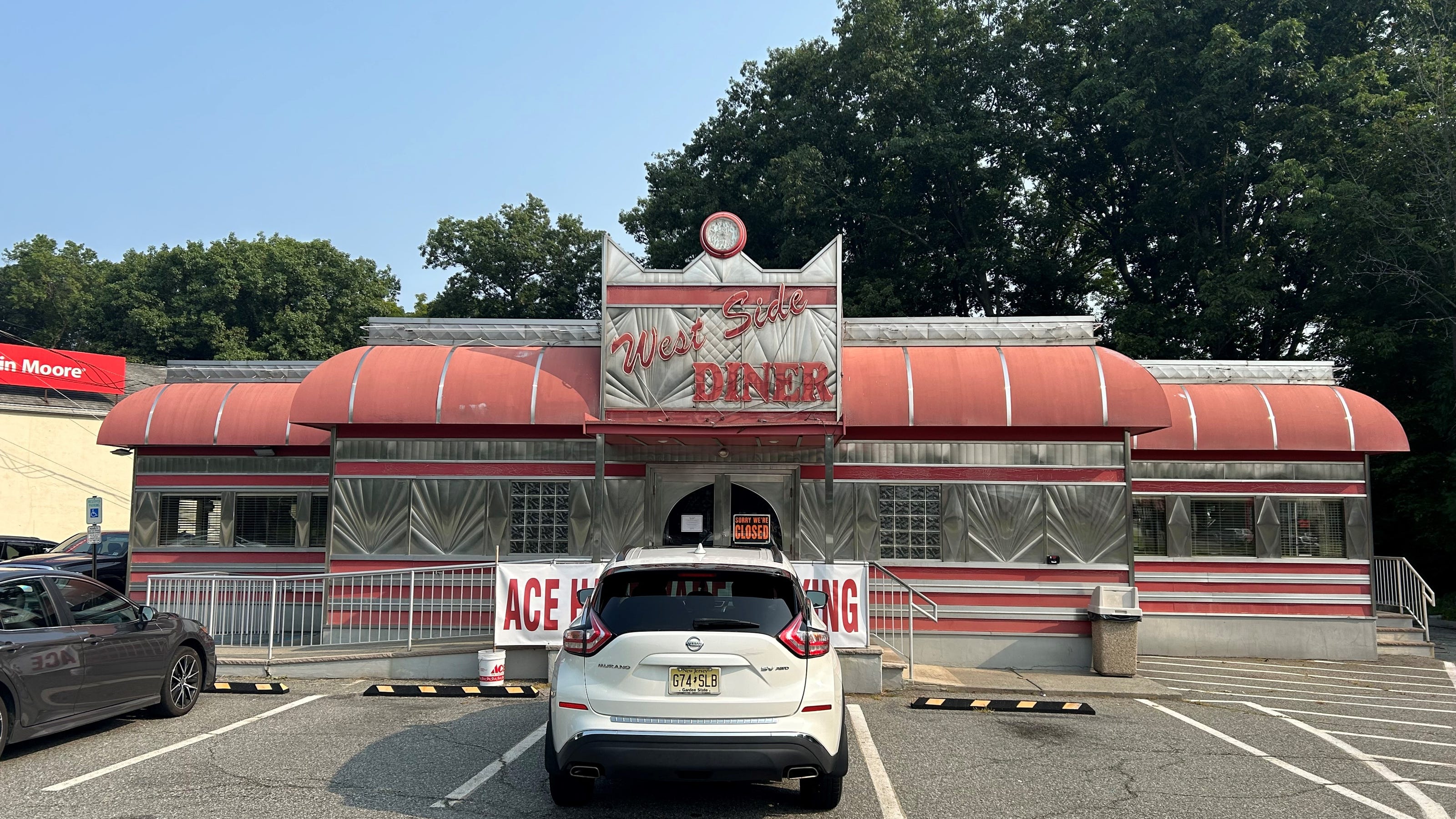 Broad Street Diner Faces The Wrecking Ball: Hyatt Hotel Development Broad Street Diner Faces The Wrecking Ball: Hyatt Hotel Development