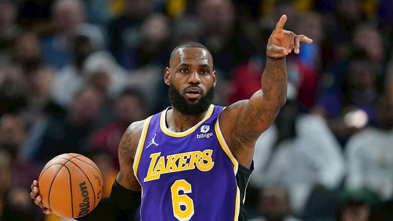 Brunson's Injury: Knicks Suffer Overtime Loss To Lakers Brunson's Injury: Knicks Suffer Overtime Loss To Lakers