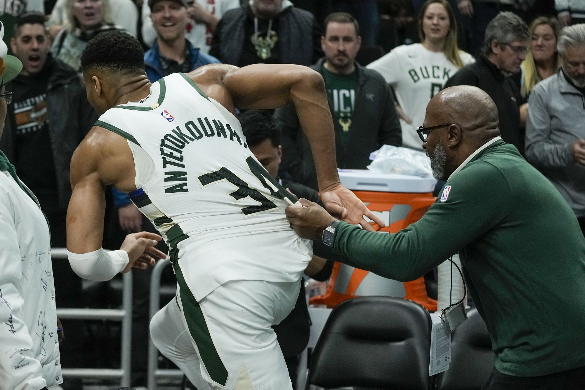 Bucks Vs Pacers: Tensions Boil Over Following Game 5 Bucks Vs Pacers: Tensions Boil Over Following Game 5