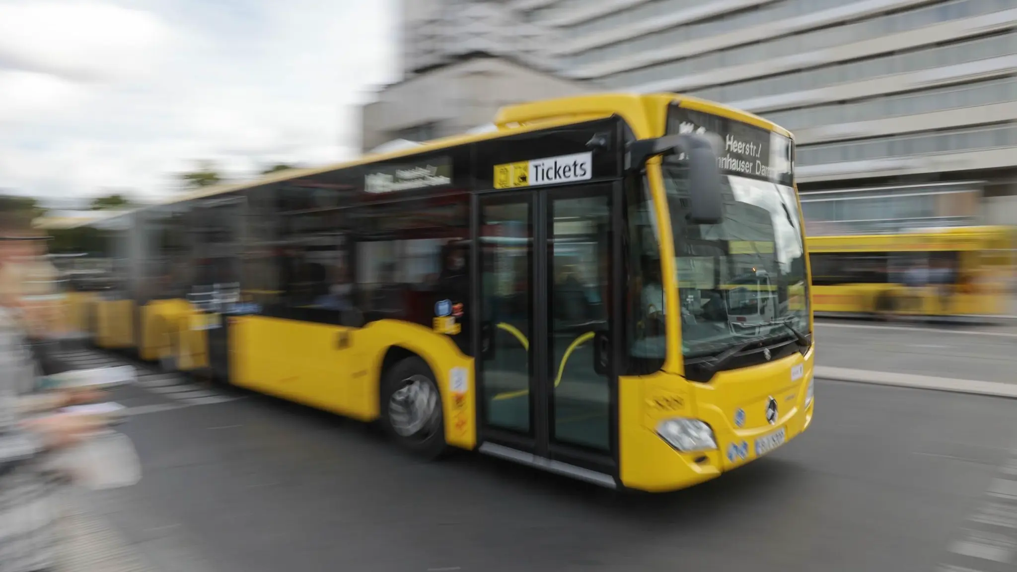 BVG Streik Berlin: Kampf Für Bessere Arbeitsbedingungen Und Auswirkungen Auf Den Fahrgastverkehr BVG Streik Berlin: Kampf Für Bessere Arbeitsbedingungen Und Auswirkungen Auf Den Fahrgastverkehr