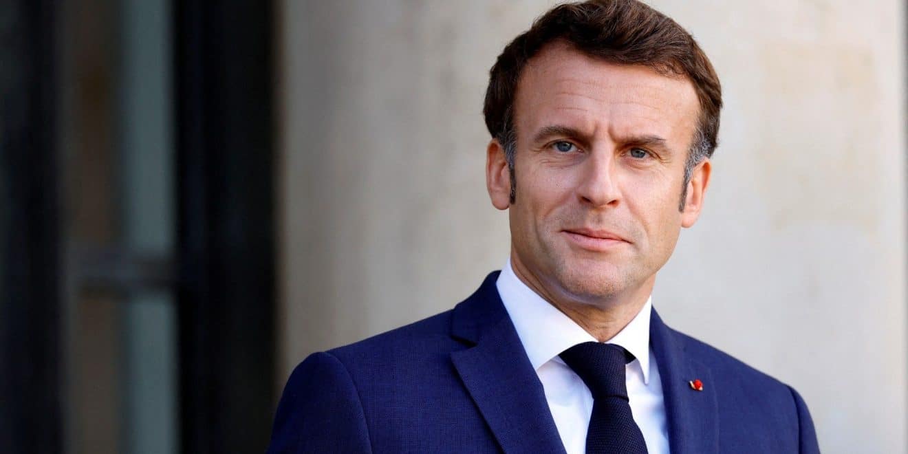 Cameroun 2032 : Macron, Troisième Mandat, Référendum Et Enjeux Politiques Cameroun 2032 : Macron, Troisième Mandat, Référendum Et Enjeux Politiques