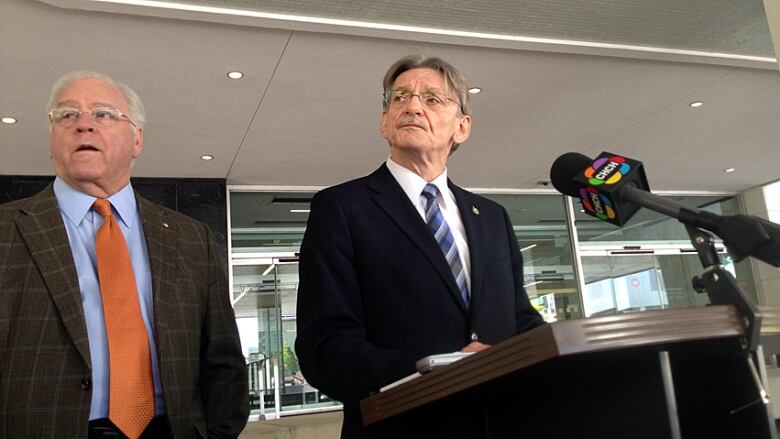 Canada Post's Financial Crisis: Report Calls For End To Door-to-Door Mail Delivery