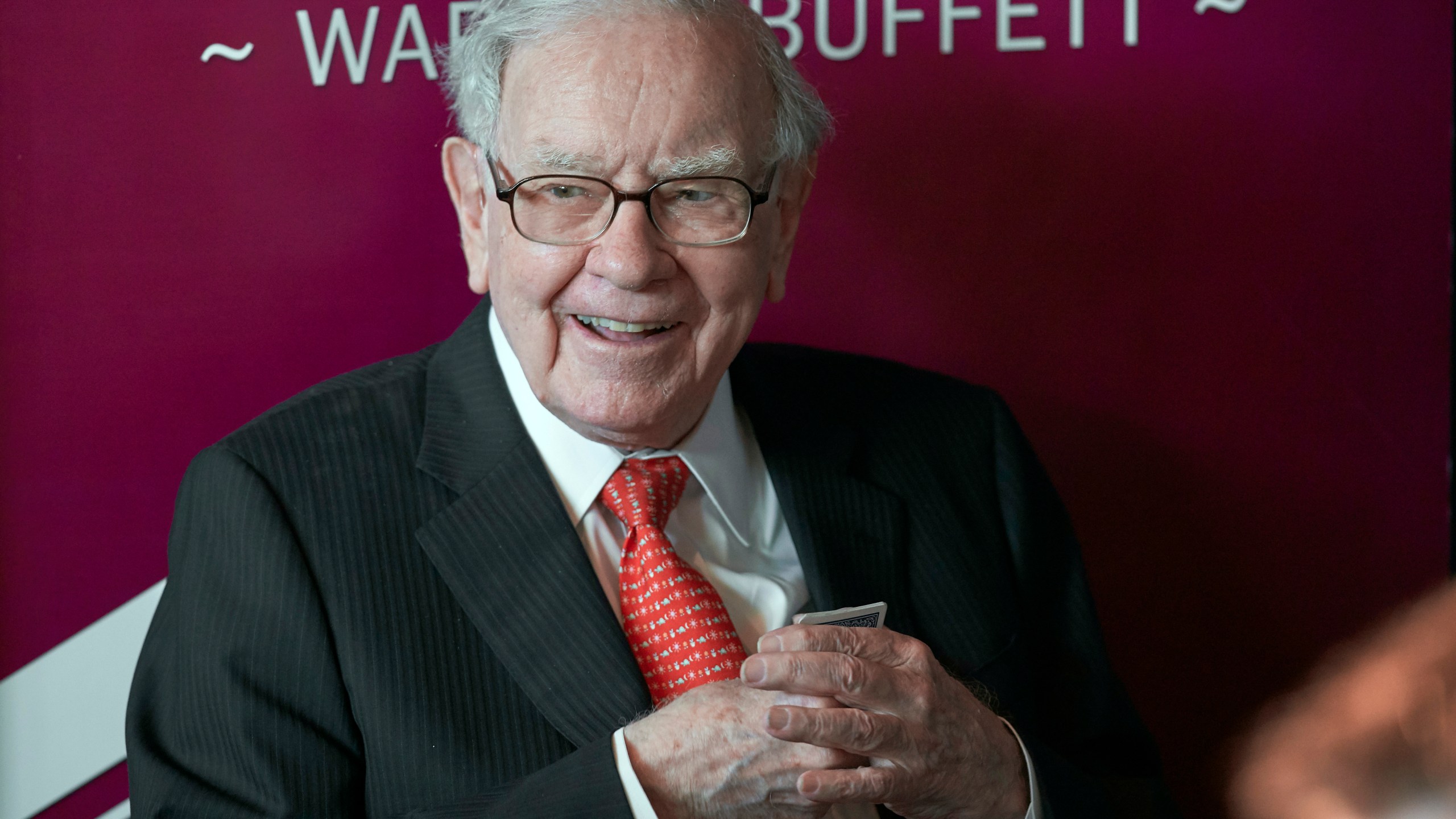 Canadian Billionaire Poised To Follow In Warren Buffett's Footsteps? Canadian Billionaire Poised To Follow In Warren Buffett's Footsteps?