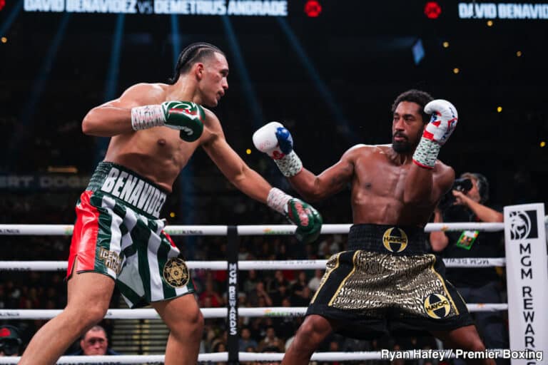 Canelo Alvarez And The Benavidez Snub: A Case Of Mexican Disrespect? Crawford's Perspective. Canelo Alvarez And The Benavidez Snub: A Case Of Mexican Disrespect? Crawford's Perspective.