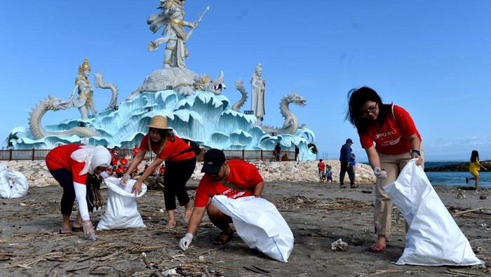 Cara Efektif Persemian Gerakan Bali Bersih Sampah Cara Efektif Persemian Gerakan Bali Bersih Sampah