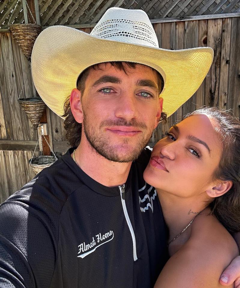 Cassie Ventura And Alex Fine's Red Carpet Appearance: Pregnant Cassie Shines Cassie Ventura And Alex Fine's Red Carpet Appearance: Pregnant Cassie Shines