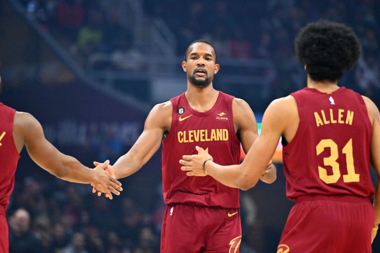 Cavs Jarrett Allen's Powerful Dunk: A Key Moment In Victory Against Knicks