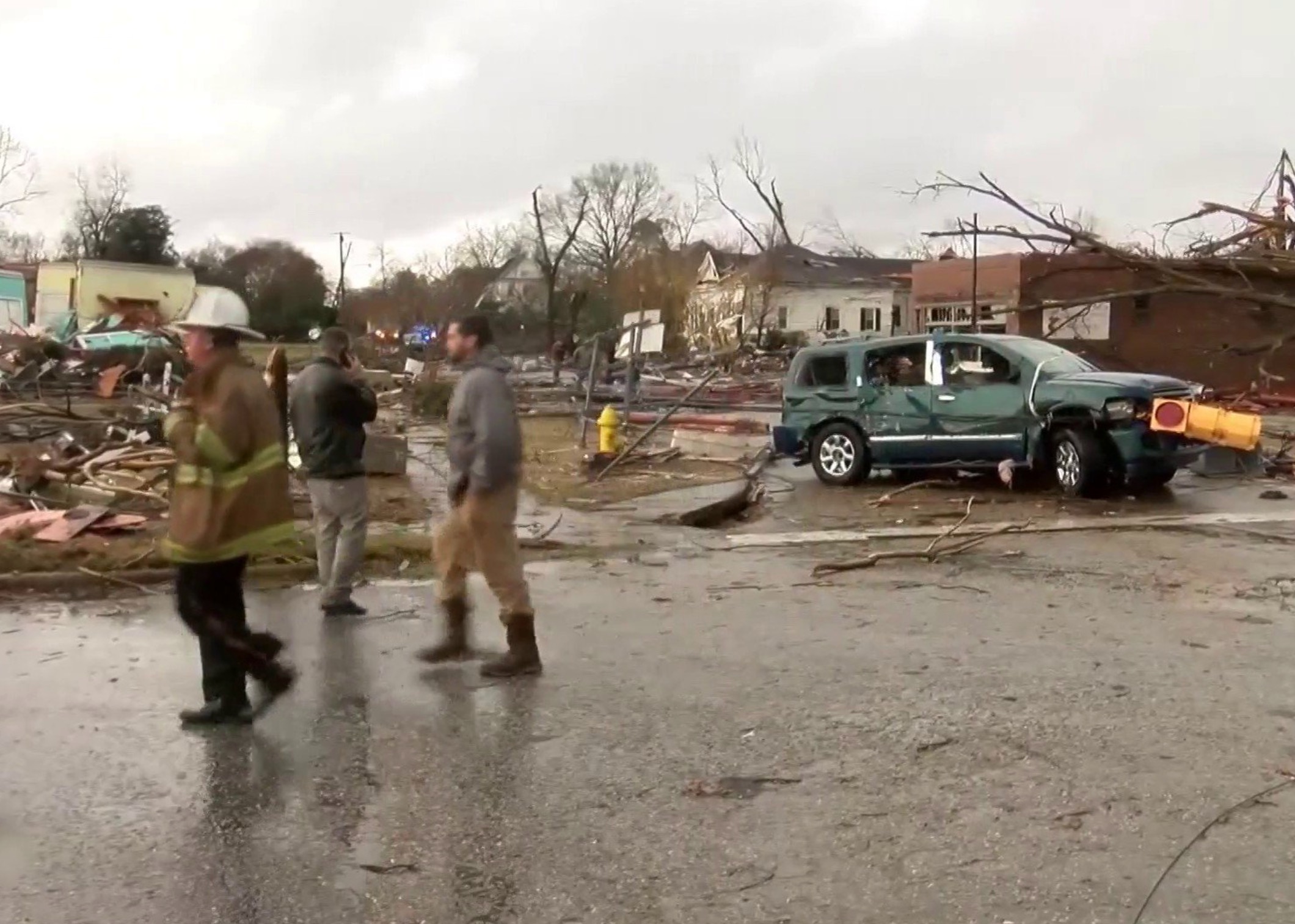 Central US Tornado Outbreak: Death Toll Rises To 25, Extensive Damage Reported Central US Tornado Outbreak: Death Toll Rises To 25, Extensive Damage Reported