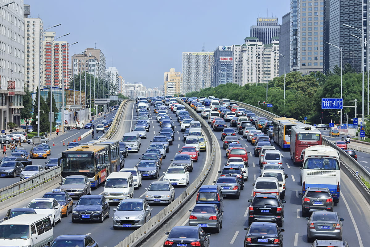 Challenges And Opportunities: How Foreign Automakers Are Adapting To The Chinese Market (BMW & Porsche Example) Challenges And Opportunities: How Foreign Automakers Are Adapting To The Chinese Market (BMW & Porsche Example)