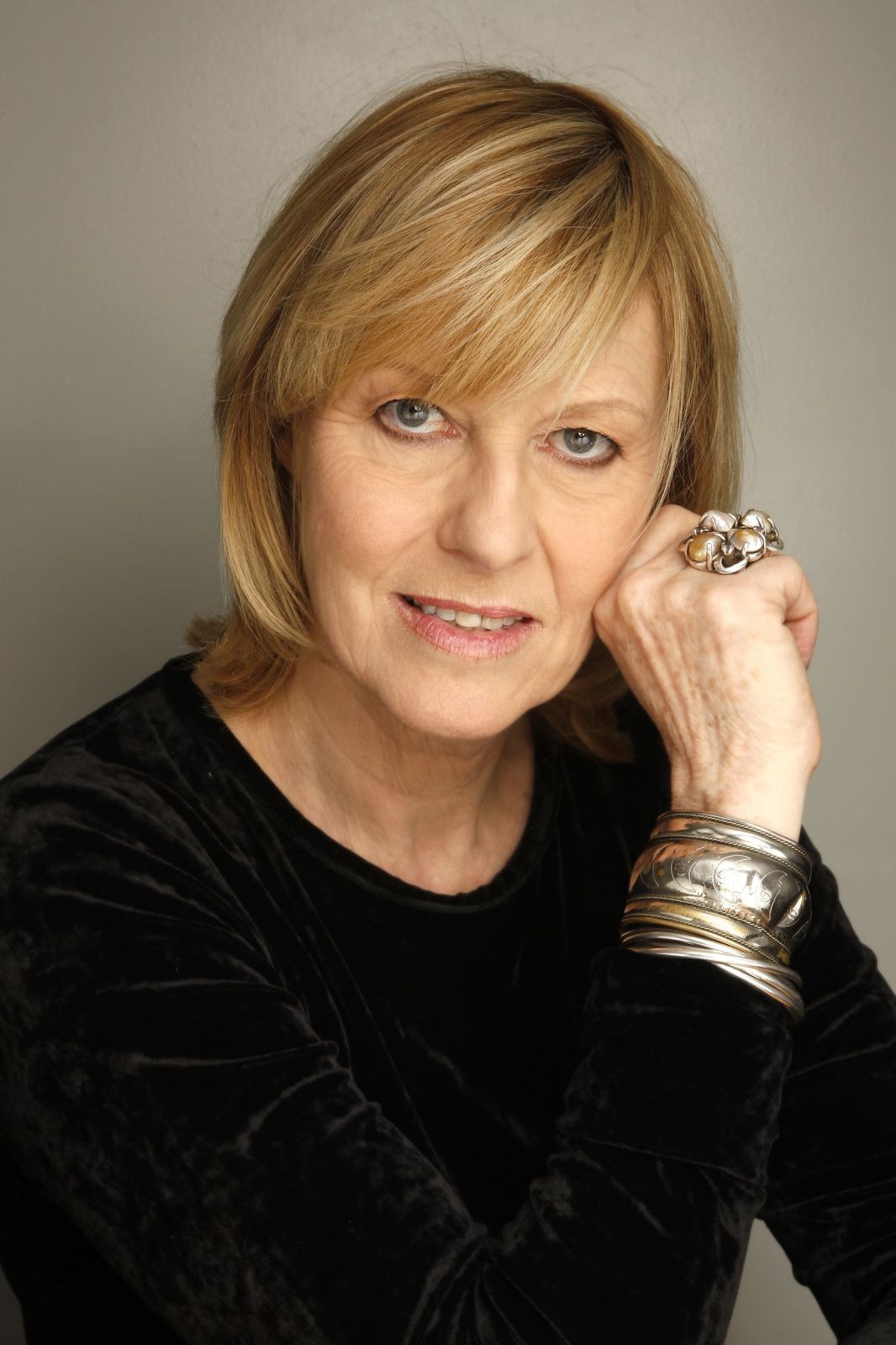 Chantal Ladesou : Où Habite-t-elle Et Qui Compose Son Cercle Familial ? Chantal Ladesou : Où Habite-t-elle Et Qui Compose Son Cercle Familial ?