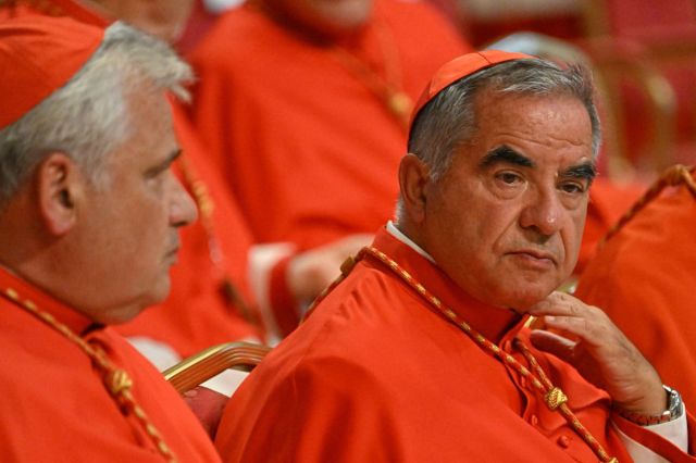 Chat Compromettenti Pubblicate Da Domani: Il Complotto Becciu E Le Sue Conseguenze Chat Compromettenti Pubblicate Da Domani: Il Complotto Becciu E Le Sue Conseguenze