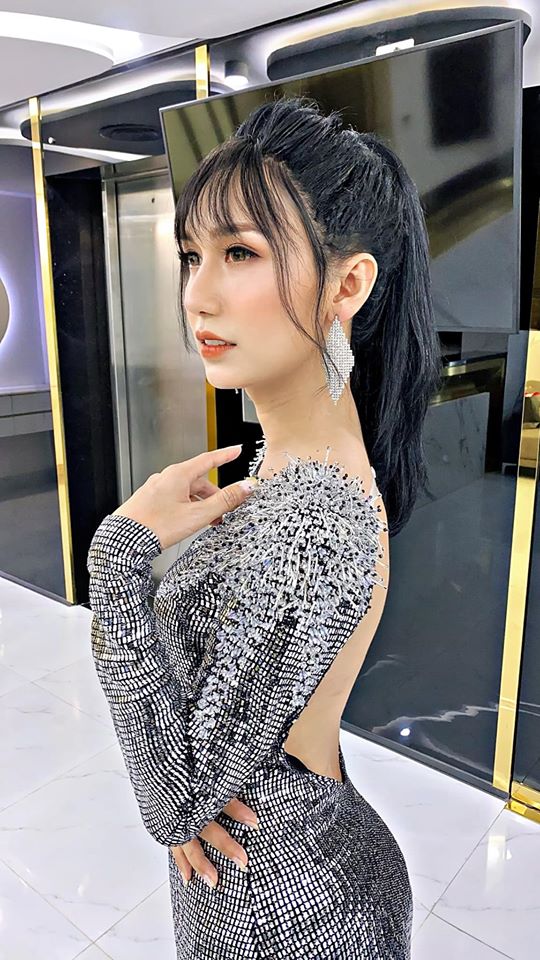 Chuyển Giới Thành Công: Câu Chuyện Truyền Cảm Hứng Của Lynk Lee Và Người Yêu Chuyển Giới Thành Công: Câu Chuyện Truyền Cảm Hứng Của Lynk Lee Và Người Yêu