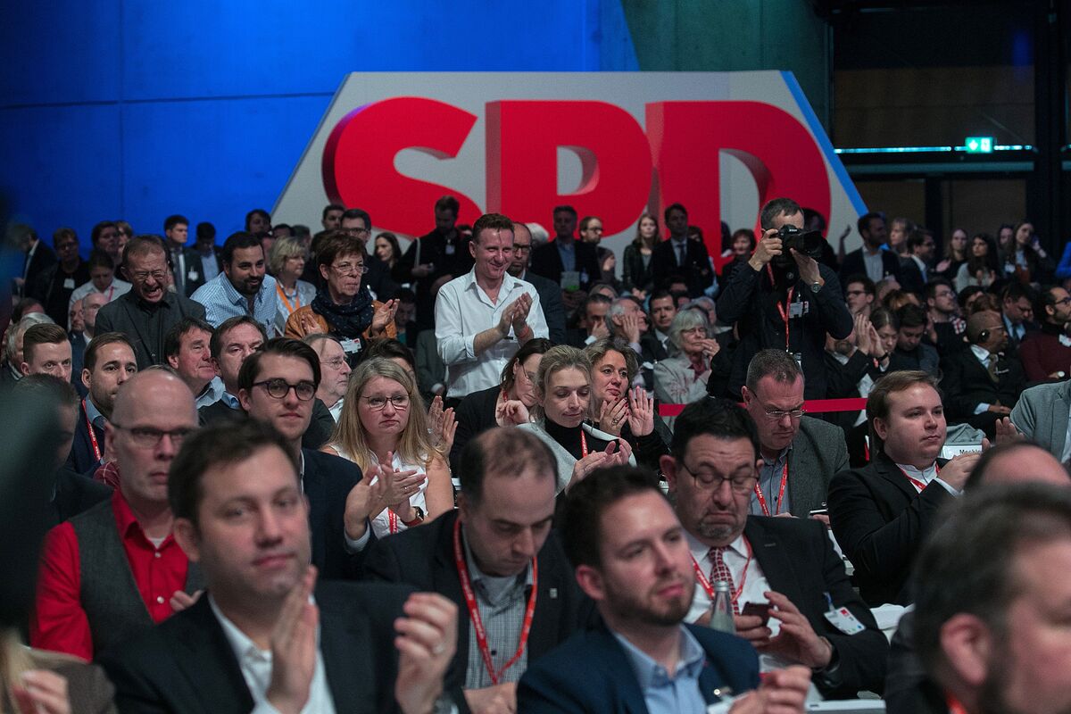 Coalition Deal Challenges For SPD As German Youth Protest Coalition Deal Challenges For SPD As German Youth Protest