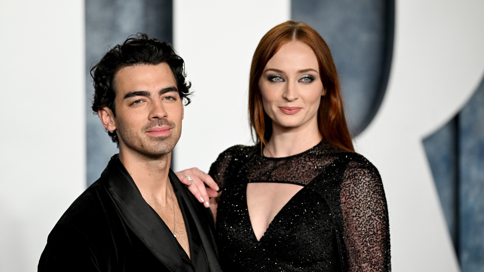 Couple's Fight Over Joe Jonas: His Hilarious Response Couple's Fight Over Joe Jonas: His Hilarious Response
